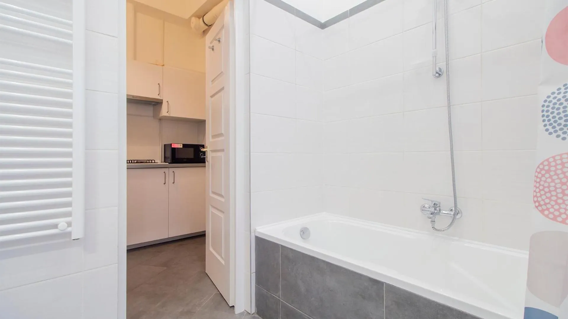 Kalvin 2Bdr Apartment With Ac Budapest
