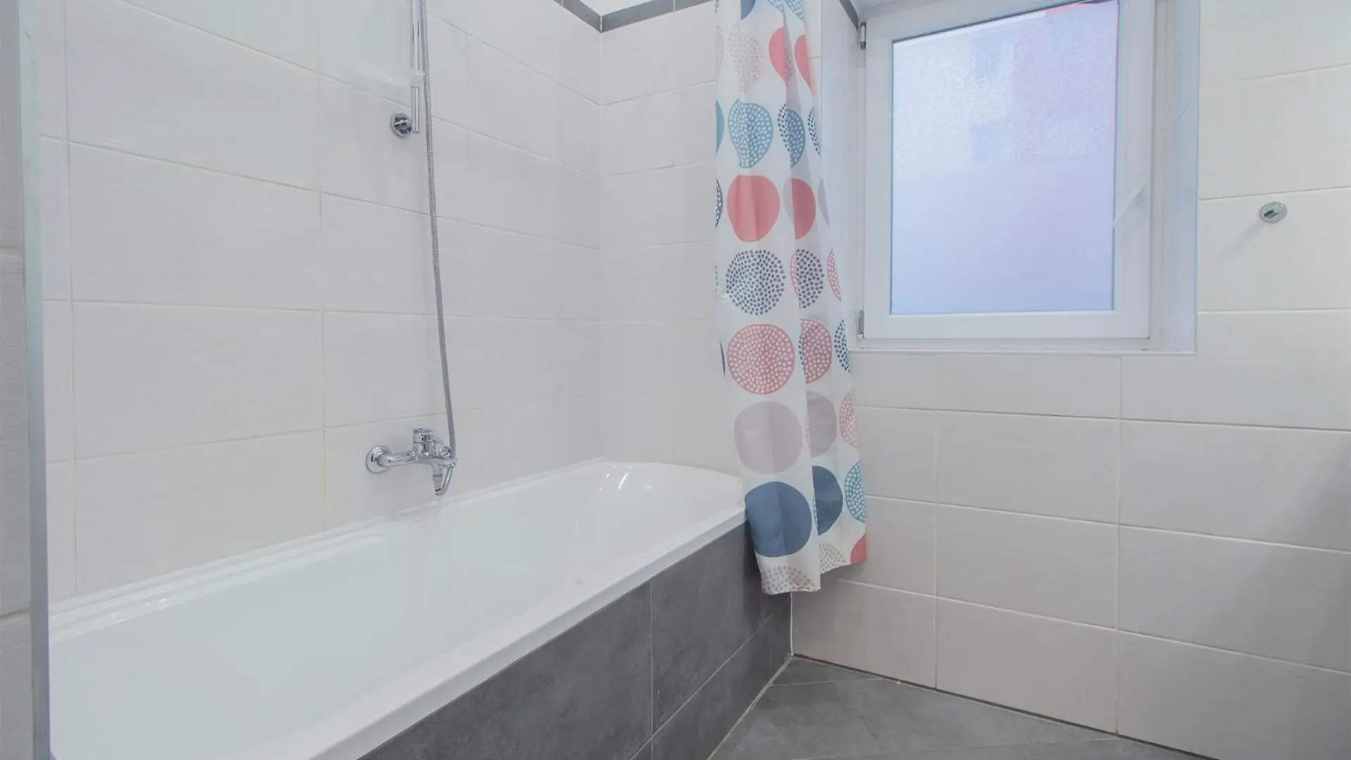 Kalvin 2Bdr Apartment With Ac Budapest