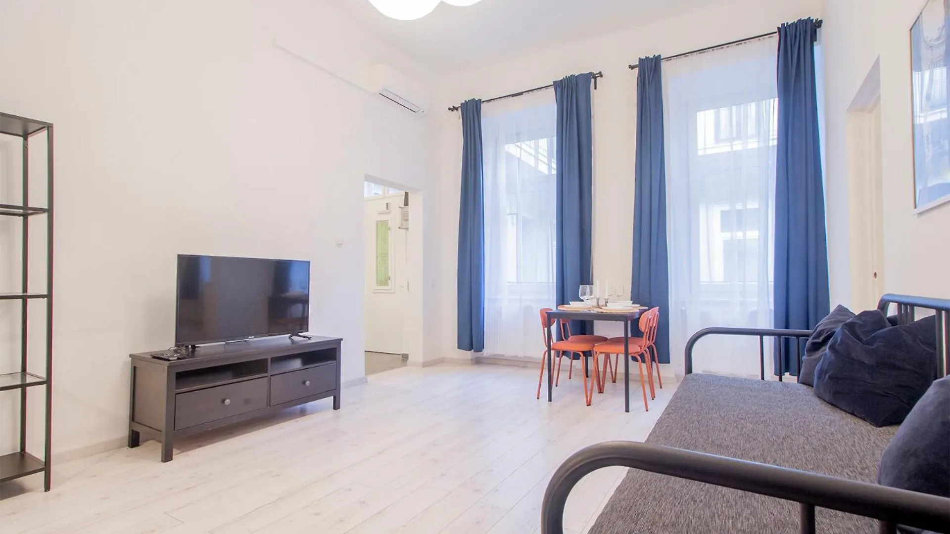 Kalvin 2Bdr Apartment With Ac Budapest